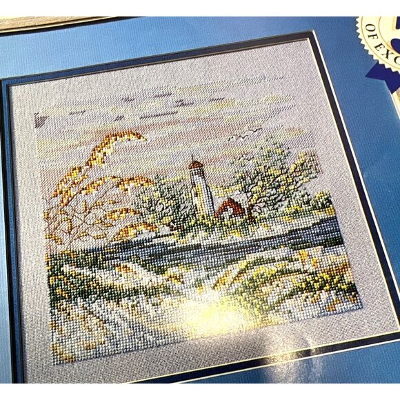 Lighthouse Cross-Stitch Pattern From Leisure Arts Magazine - Picture 1 of 4